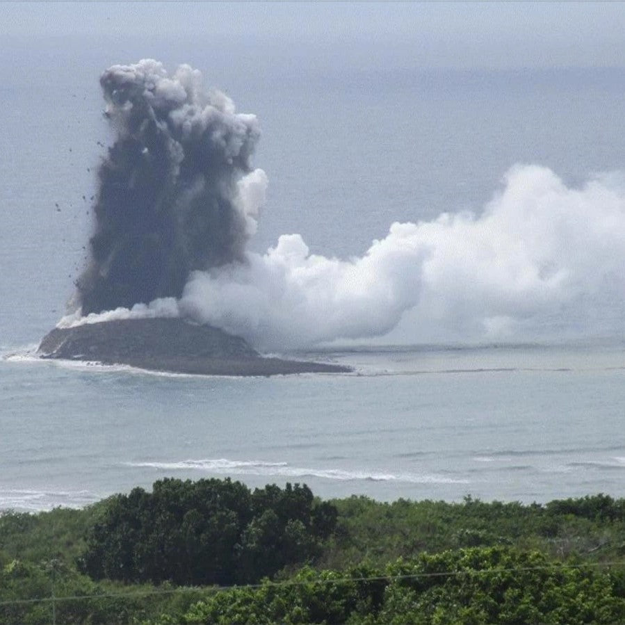 New Island Erupts into the Japanese Archipelago