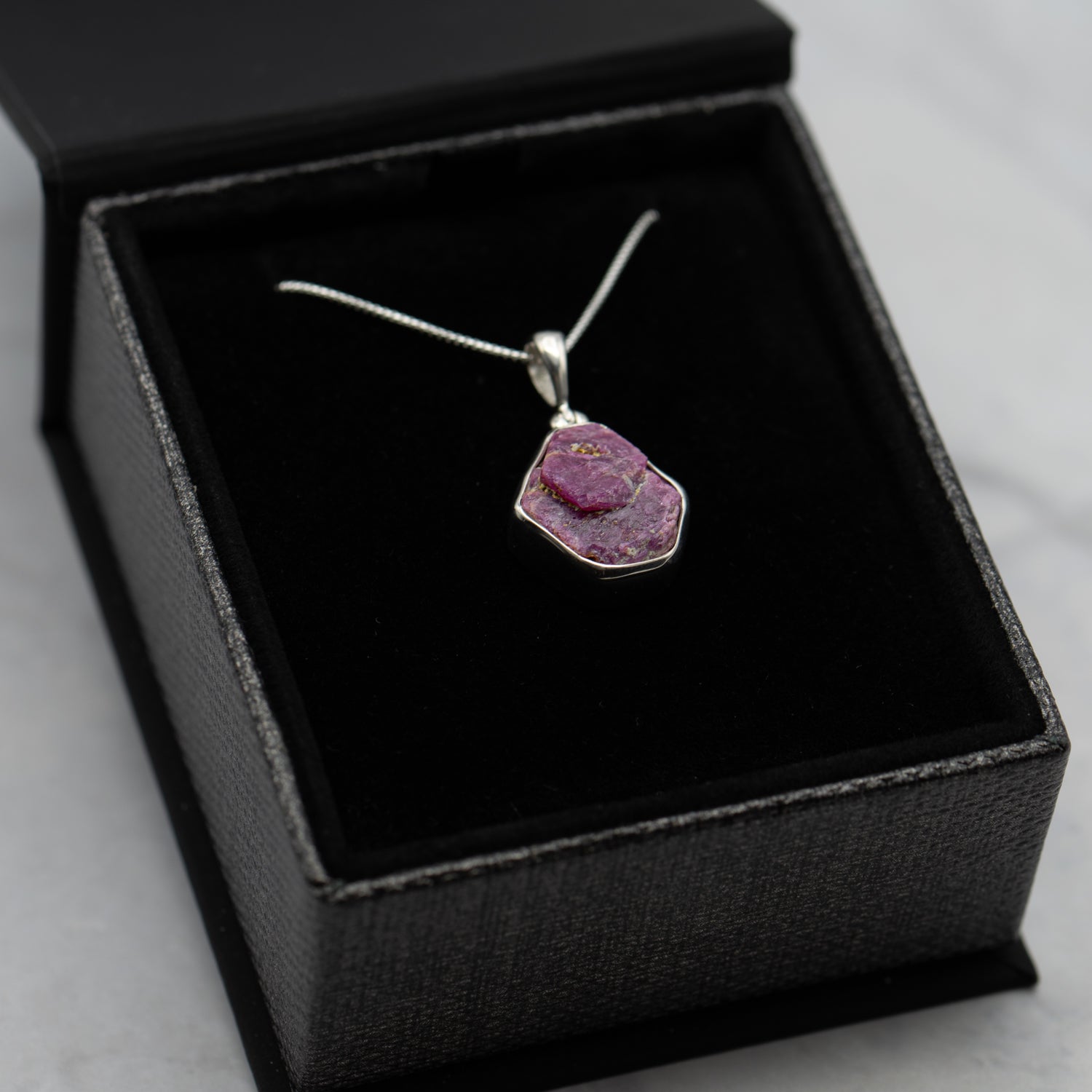 Ruby様ピンクオパールBIGリボンNo.1897 Ruby様ピンクオパールBIGリボンNo.1897 ペルー産ピンクオパール・Oval