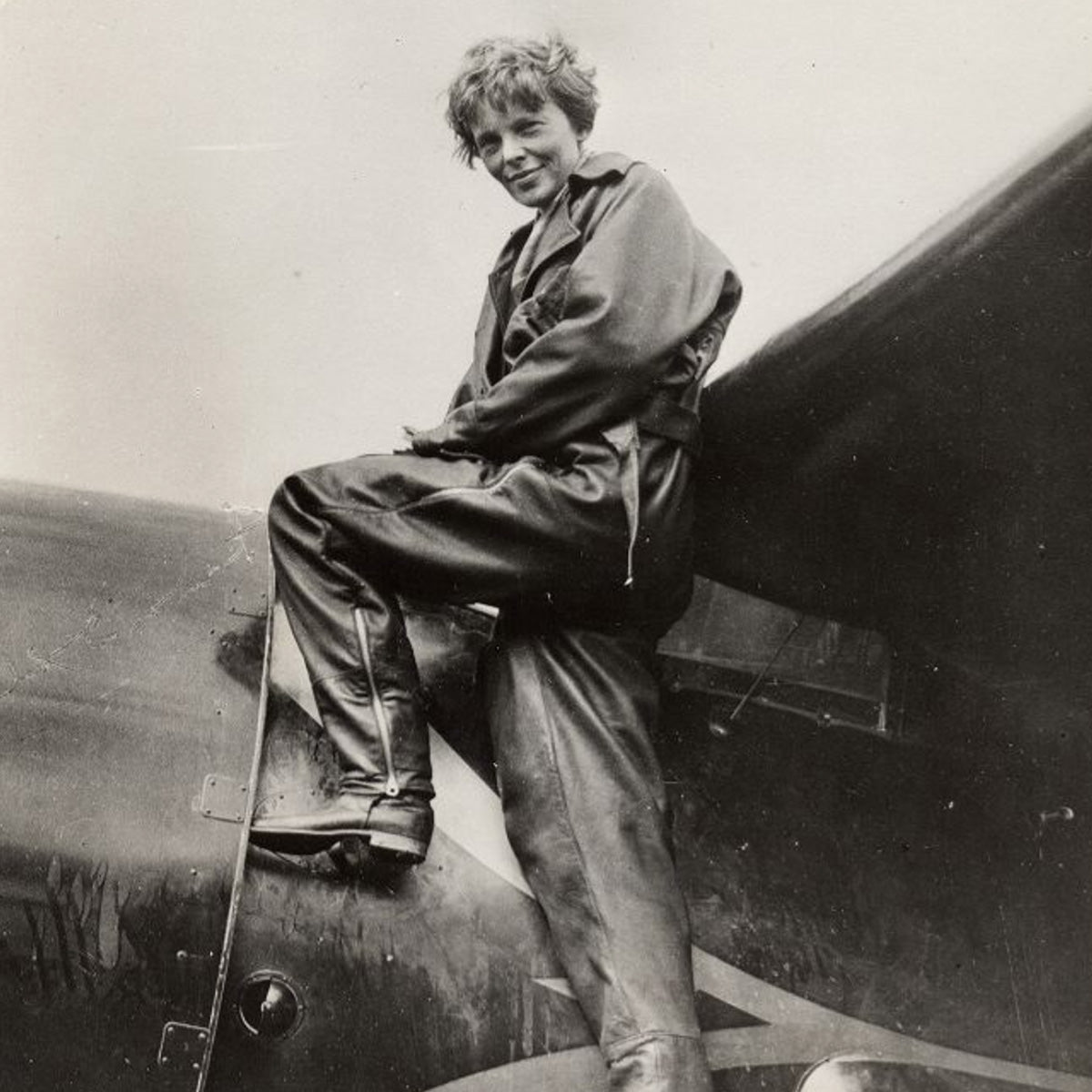 Amelia Earhart \u0026 The Women Who Soared, image size:1200x1200