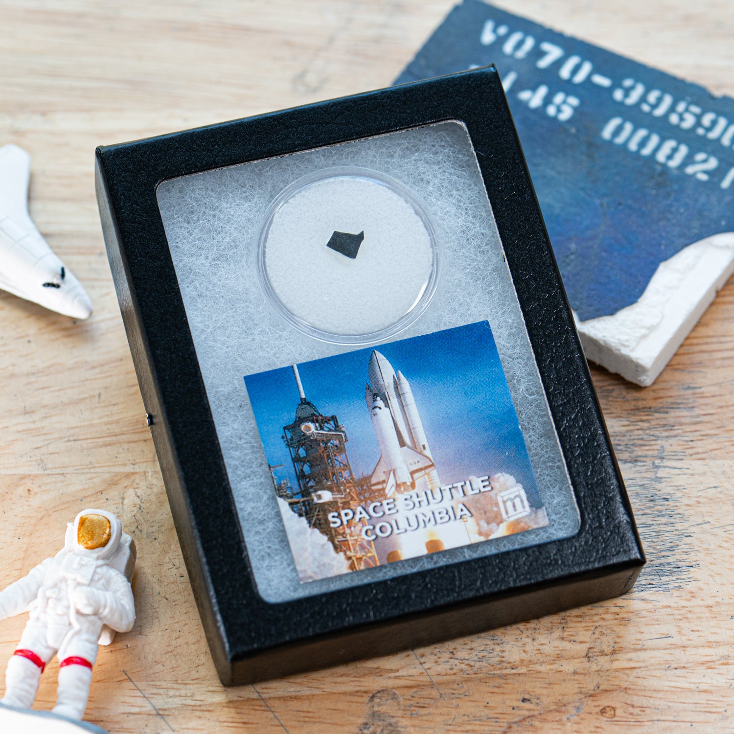 NASA Space Shuttle Tile コレクターズアイテム Space Shuttle Columbia Flown HRSI Tile Fragment Collectible