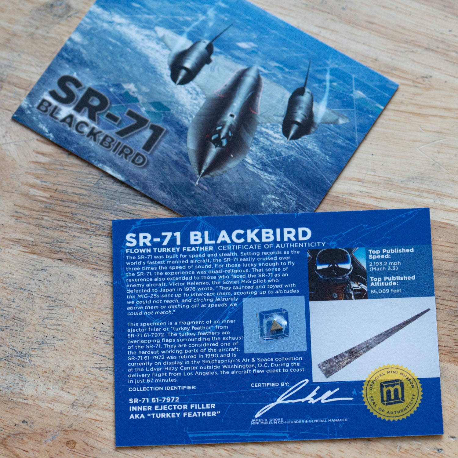 sr-71-blackbird-card-MAIN-001.